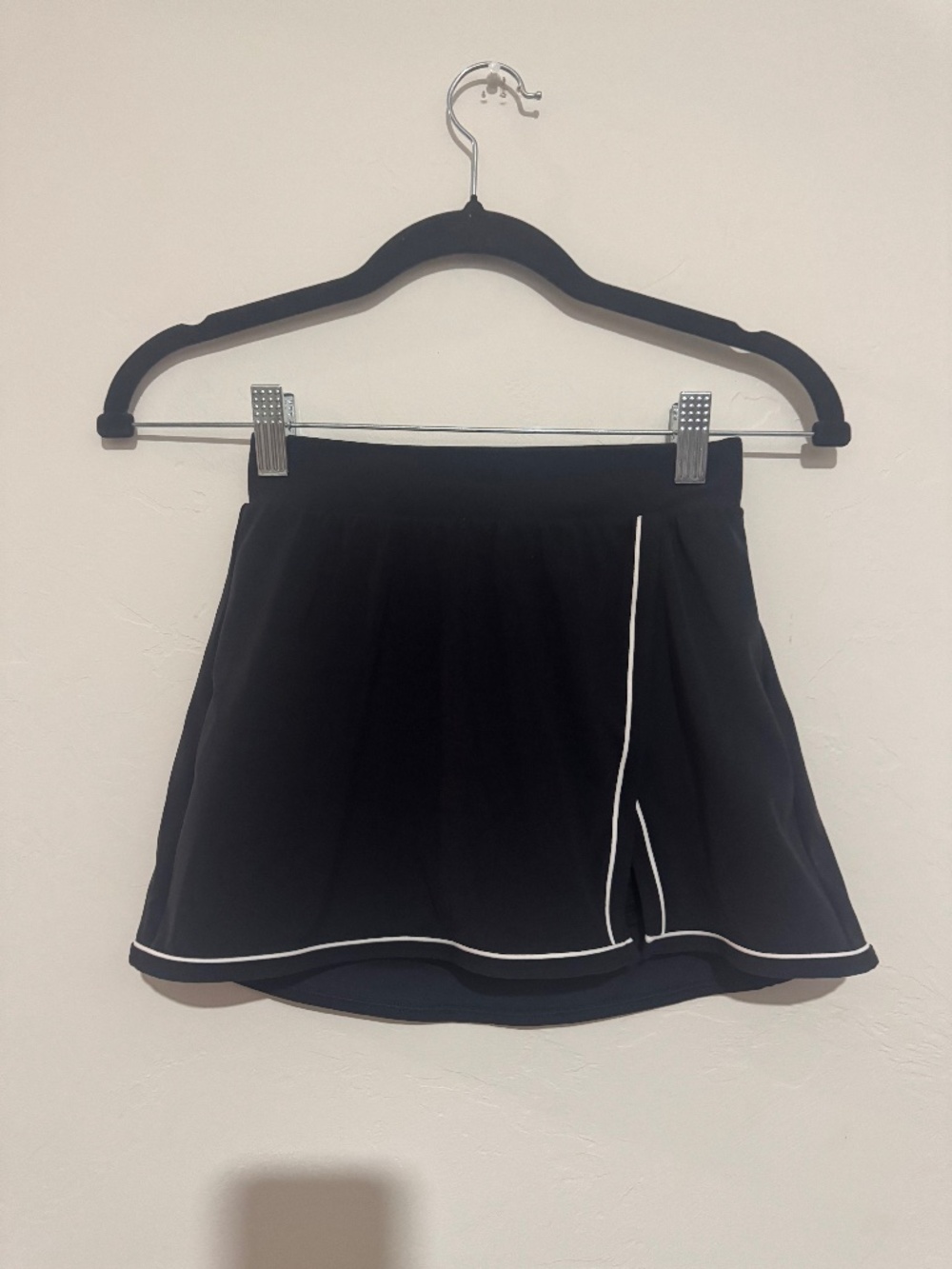 All in Motion Girls Active Skort Size 8 Black and White Trim M